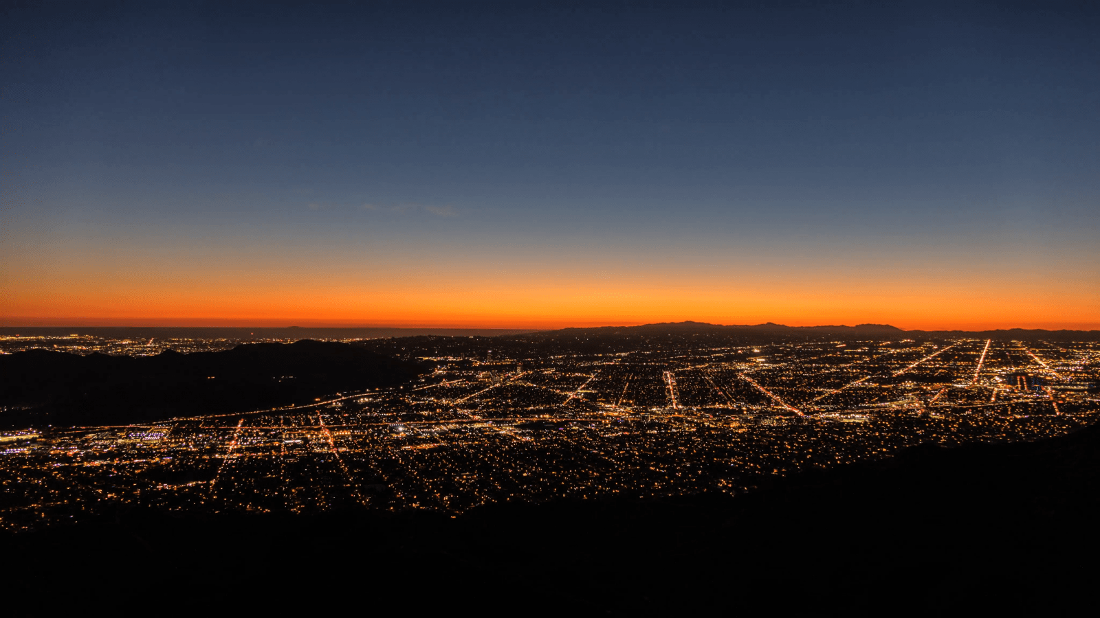 los-angeles-sunset-to-night-mountain-view-time-lapse-above-the-san