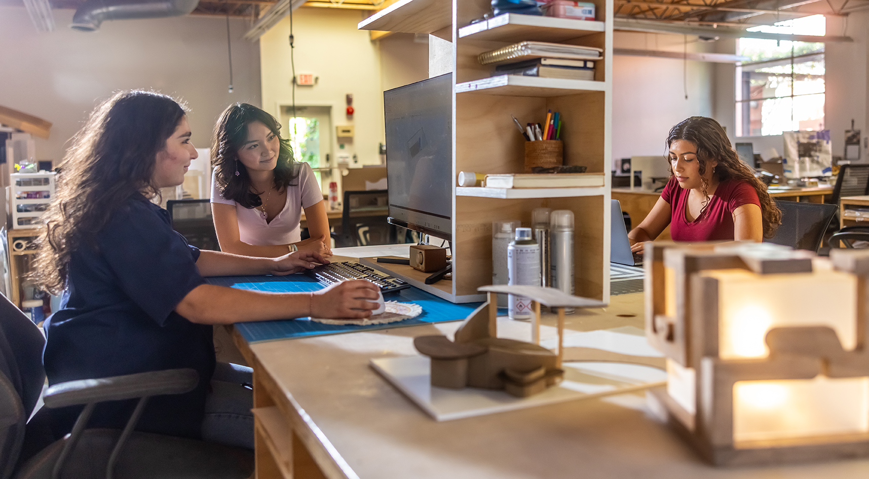 New Model for Helping Students in Studio Classes