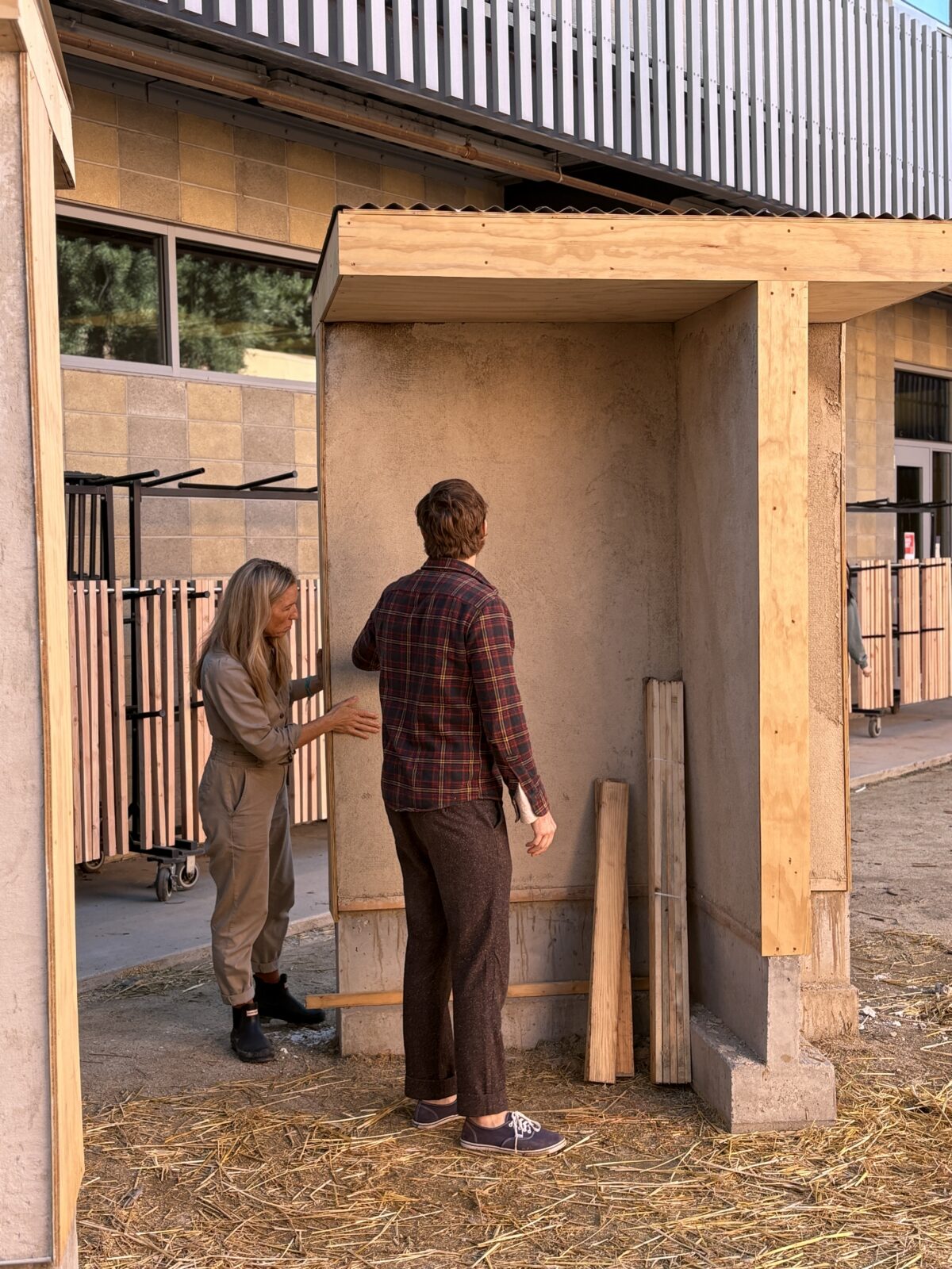 Building with the Earth: Students construct regenerative wall systems at Woodbury
